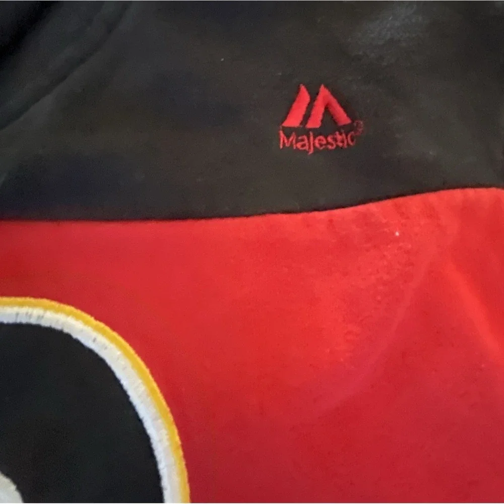 Calgary‎ Flames Youth Majestic Pullover Hoodie XL Size 14 Stitched Logo Red